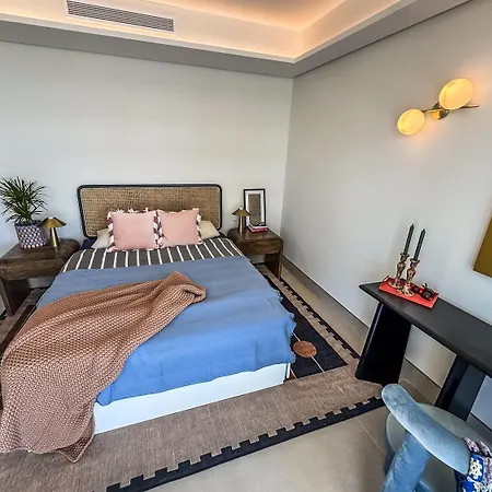 -malagasunapts-tower Living Sea Views Pool Gym Park *