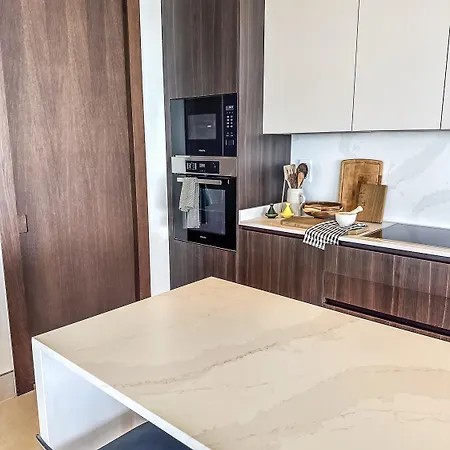 -malagasunapts-tower Living Sea Views Pool Gym Park Malaga