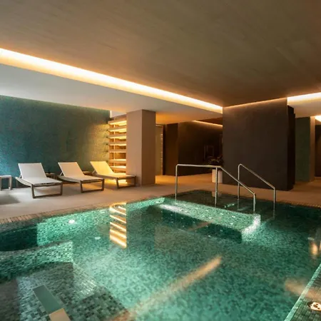 -malagasunapts-tower Living Sea Views Pool Gym Park * Malaga