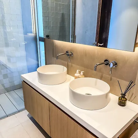 -malagasunapts-tower Living Sea Views Pool Gym Park Malaga