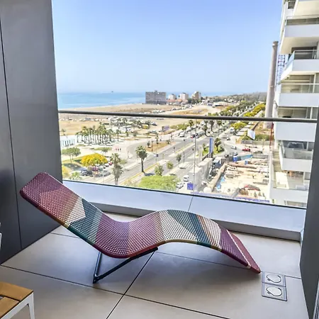 -malagasunapts-tower Living Sea Views Pool Gym Park