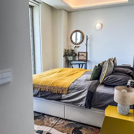 -malagasunapts-tower Living Sea Views Pool Gym Park Apartment *