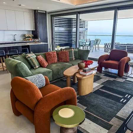 -malagasunapts-tower Living Sea Views Pool Gym Park Apartment *