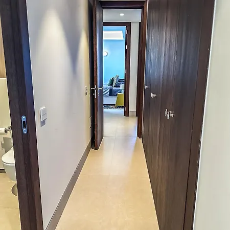 -malagasunapts-tower Living Sea Views Pool Gym Park *
