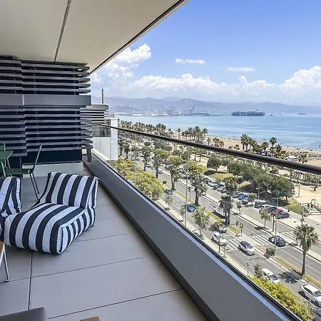 -malagasunapts-tower Living Sea Views Pool Gym Park Apartment *